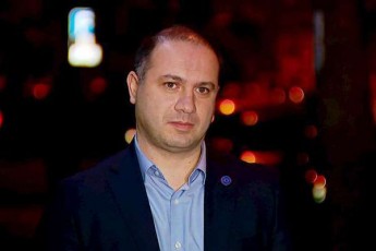 givi-miqanaZe-opozicia-pativs-ar-scems-sakuTar-amomrCevels-qveyanas-da-erT-erT-umaRles-politikur-organos-parlaments