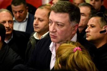 ugulava-prokurors-xelebs-nu-gviSli-dawynardi-da-eg-Tvalebi-SoTaZes-ubriale