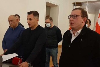 parlamentis-9-opozicioneri-wevri-ambobs-rom-SimSilobas-iwyeben