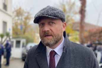 parlamentis-saproceduro-sakiTxTa-komitetma-zurab-jafariZisTvis-sadeputato-uflebamosilebis-Sewyvetas-mxari-dauWira