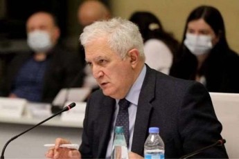 amiran-gamyreliZe-mixeil-saakaSvili-gaxda-pacienti---pacienti-CvenTvis-yovelTvis-pacientia-da-eqimis-movaleobaa-mas-Cautaros-yvela-aucilebeli-daxmareba