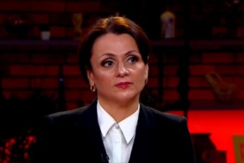profesori-Tamar-lominaZe-sazogadoebaSi-sadac-gaTavisebulia-rom-kanonis-winaSe-yvela-Tanasworia-ar-unda-Cndebodes-kiTxva-ratom-unda-agos-adamianma-pasuxi-Cadenil-qmedebaze