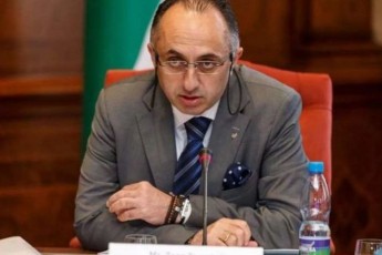 zaza-wereTeli-kerZo-hospitalSi-iqneba-mTeli-wlebis-ganmavlobaSi-da-iq-moixdis-sasjels