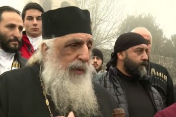 meufe-stefane-waCxurus-monasterTan-dapirispirebaze-eklesiaSi-saprotesto-aqcia-RvTis-sawinaaRmdego-brZolaa-aq-unda-iyos-locva-da-marxva---aravis-ar-vebrZvi-maTTvis-maTi-ojaxebisTvis-sikeTe-da-yvelaferi-kargi-minda