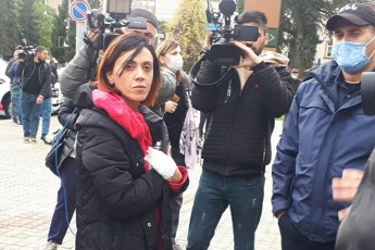 ana-wiTliZe-monebos-daweras-vcdilobdi-da-TiTi-momatexes