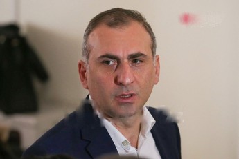 aleko-elisaSvili-saakaSvilze-ra-komiteti-unda-Seqmnan-ra-kaloSebi-amoicvan-da-Semovardnen-fiwliT-da-namgliT---bodvebs-Tavi-daanebos