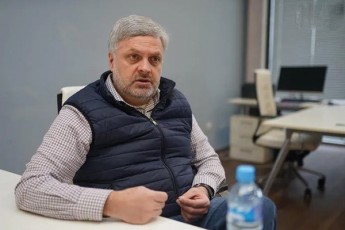 is-rom-saakaSvili-7-noembris-movlenebs-televizorSi-uyurebda-ar-niSnavs-rom-Ss-ministrTan-telefoniT-kavSiri-ar-hqonda-magram-iq-Tu-viRacam-gadacdoma-Caidina-radgan-prezidenti-informirebuli-iyo-damnaSave-is-aris