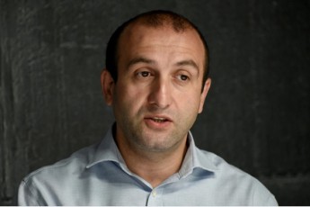 iago-xviCia-or-procentze-met-saarCevno-bariers-mxars-ar-davuWerT-qarTul-ocnebasa-da-nacionalur-moZraobas-cvlilebebis-Cagdeba-undaT-sababs-eZeben