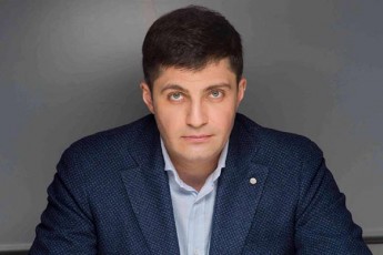 daviT-sayvareliZe-iseTi-STabeWdileba-mrCeba-rom-axla-ukrainaSi-omi-amerikas-ufro-unda-vidre-putins