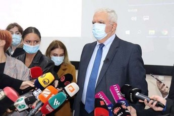 amiran-gamyreliZe--virusis-gavrcelebis-piki-ukve-gadaviareT-es-etyoba-samedicino-dawesebulebebisadmi-mimarTvianobasac-Tumca-ar-unda-gavTamamdeT