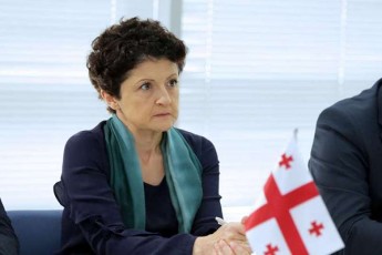 Tea-wulukiani-sul-vfiqrobdi-rom-kargi-iqneboda-2024-wels-xelisufleba-Secvliliyo-magram-axla-kidev-erTxel-davrwmundi-rom-brZola-unda-gavagrZeloT