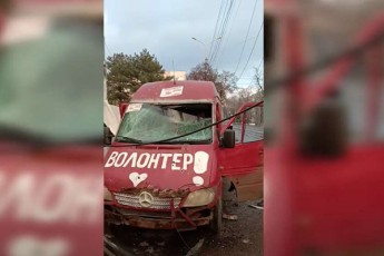 saomari-moqmedebebisas-ukraineli-kaci-sakuTari-mikroavtobusiT-6-jer-Sevida-mariupolSi-da-200-ze-meti-adamianis-usafrTxod-evakuacia-SeZlo