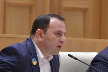 paata-manjgalaZe--aravinaa-mandatze-daxamebuli-Tu-iqneba-es-erTiani-strategiis-nawili-ganvixilavT-am-sakiTxs-magram-am-xalxisgan-ar-momismenia---mandats-vtovebT-da-Semdeg-ra-xdeba