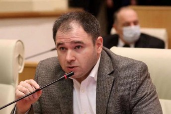 nikoloz-samxaraZe-es-qveyana-ar-imsaxurebs-im-opozicias-romelmac-6-Tvis-ganmavlobaSi-sruliad-usafuZvlod-ajanjRara-qveyana-ar-imsaxurebs-araJnis-konteineriT-ukanaskneli-kontrabandistiviT-Semoparul-yofil-prezidents