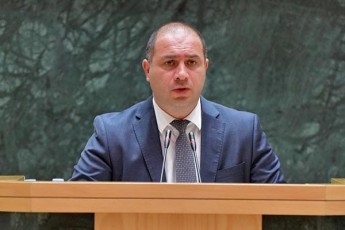 givi-miqanaZe-oponentebis-nawilisgan-destruqcia-ar-mTavrdeba-da-dRevandeli-maTi-gamosvlebic-pirdapir-miuTiTebs-rom-maTTvis-absoluturad-warmoudgenelia-rom-saqarTvelom-wevrobis-kandidatis-statusi-miiRos
