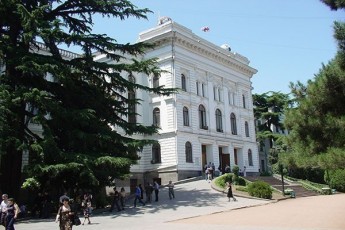 Tsu-protestma-miiRo-Zaladobrivi-forma-dRes-universitetSi-studentTa-mcire-jgufis-saprotesto-gamosvlisas-araerT-Zaladobriv-qmedebas-hqonda-adgili