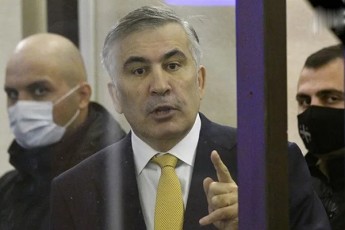 mixeil-saakaSvili-poloneTis-erT-erTi-mTavari-lideris-arSemoSveba-CemTan-mxolod-qvis-xanis-velurebis-gadawyvetilebaa