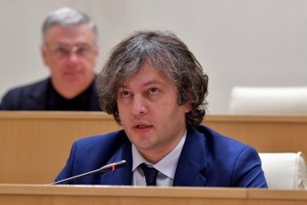 irakli-kobaxiZe-oligarqebi-saqarTveloSi-arian-adamianebi-romlebic-9-wlis-ganmavlobaSi-Zarcvavdnen-mosaxleobas-maT-winaaRmdeg-brZola-unda-gagrZeldes
