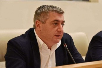 kaxa-kaxiSvili-xelisufleba-namdvilad-ar-aris-polarizaciis-momxre
