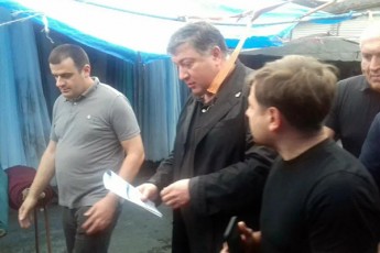 foTSi-Sin-evropisken-farglebSi-mimdinare-sainformacio-kampaniis-monawileebs-maT-Soris-gigi-ugulavas-da-levan-TarxniSvils-moqalaqeTa-jgufi-daupirispirda