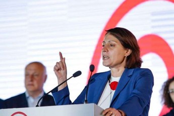qronikis-eqskluzivi-ruseTidan-miRebuli-Semosavlebis-nawiliT-elene-xoStarias-ojaxma-sofel-orbeTSi-miwis-nakveTi-iyida