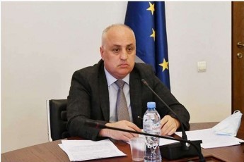dimitri-xundaZe-Cven-davsviT-kiTxva-omis-Semdeg-periodSi-iyo-Tu-ara-Sexvedra-keli-degnansa-da-baton-biZinas-Soris-keli-degnanma-am-kiTxvaze-pasuxsac-Tavi-aarida-dagvrCa-is-rom-baton-biZinas-vTxovoT-daafiqsiros-pozicia