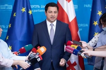 arCil-TalakvaZe-werili-miuTiTebs-Tavis-qveynis-rogori-patriotia-batoni-biZina-ivaniSvili---am-werilma-aseve-daadastura-rom-is-namdvilad-distancirebulia-politikisgan
