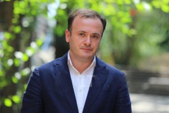 irakli-zarqua-kargi-iqneba-Tu-ityvian-ivaniSvilisa-da-degnanis-Sexvedraze-ra-Temebze-iyo-saubari-visurvebdi-ufro-meti-Riaoba-iyos-am-Sexvedris-Sesaxeb-erTi-an-meore-mxridan
