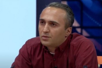 irakli-lataria-qalbatono-elCo-cud-saqmeze-waswrebuli-bavSviviT-ratom-luRluRebT-gamodiT-da-TqviT-simarTle