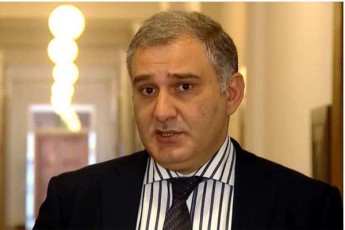 mixeil-sarjvelaZe-saakaSvilis-wasvla-arwasvla-qarTul-politikas-maincdamainc-did-nakvalevs-ver-daamCnevs
