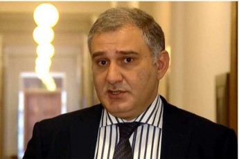 mixeil-sarjvelaZe-socialuri-qselis-gamtexma-dawera-medvedevma-Tu-nebismierma-sxvam-aris-kategoriulad-miuRebeli-mavnebluri-gancxadeba