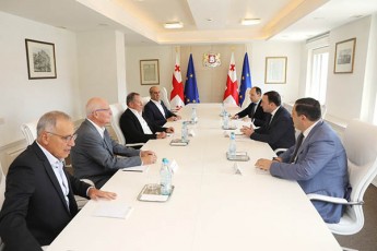 premier-ministri-irakli-RaribaSvili-holding-Mivtach-Shamir-is-Tavmjdomare-meir-Samirs-Sexvda