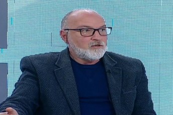 daviT-qarTveliSvili-oqruaSvilis-feisbuq-statusis-Sesaxeb-Tu-qmedeba-Seicavs-Tu-ara-igi-danaSaulis-Cadenisaken-pirdapir-mowodebas-warmoSobs-danaSaulis-Cadenis-safrTxes-isjeba-samidan-eqvs-wlamde