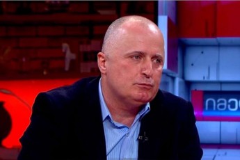 amiran-saluqvaZe-nacmoZraobas-rasac-yovel-7-agvistos-akeTebT-iwyebT-ra-Temis-aJitirebas-zustad-es-ar-Sedis-Cvens-interesebSi-saerTaSoriso-sasamarTloebSi-Cven-vicavT-versias---omi-daiwyo-ruseTma-7-agvistomde