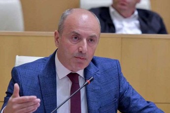 guram-maWaraSvili-ukrainis-mTavrobis-warmomadgenlebi-mogviwodeben-Cveni-qalebi-da-bavSvebi-daixocon-aSS-is-elCi-ki-ambobs-rom-saqarTvelo-ukraina-erTad-unda-idges-ruseTis-winaaRmdeg---skolis-moswavlec-mixvdeba-ra-igulisxmeba