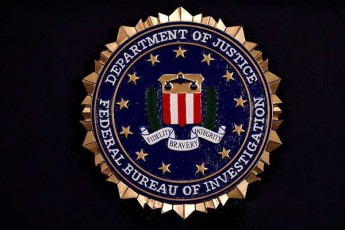 trampis-saxlSi-Catarebuli-reidis-Semdeg-FBI-m-da-Sida-usafrTxoebis-departamentma-federaluri-samarTaldamcavi-organoebis-mimarT-muqaris-SemTxvevebis-zrda-daafiqsires