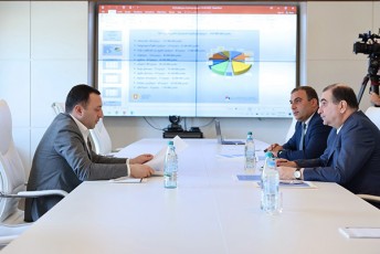 premieris-iniciativis-farglebSi-romelic-800-skolis-mSenebloba-reabilitacias-moicavs-80-axali-skolis-mSeneblobasa-da-320-skolis-reabilitaciaze-tenderebi-seqtember-oqtomberSi-gamocxaddeba