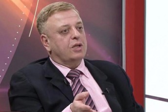 levan-nikoleiSvili-elCma-degnanma-zustad-icoda-rom-piviti-gayalbebuli-iyo-nacvlad-imisa-rom-es-umZimesi-faqti-partiebisTvis-gaemxila-saguldagulod-malavda-da-moderacias-agrZelebda