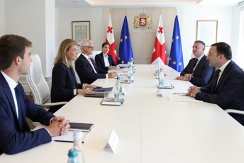 premier-ministri-Rothschild--Co-s-mmarTvel-direqtors-Sexvda