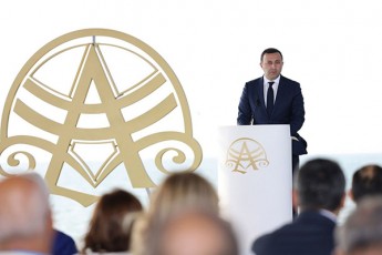 irakli-RaribaSvili-ambasador-baTumi-ailendis-umsxvilesi-sainvesticio-proeqti-xels-Seuwyobs-baTumis-isedac-Zlieri-saerTaSoriso-reputaciis-zrdas-da-aWaris-ekonomikur-winsvlas