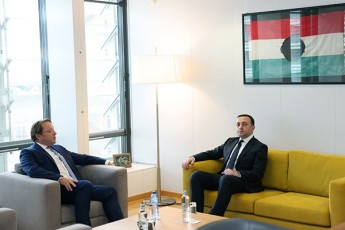 irakli-RaribaSvili-oliver-varheis-Sexvda