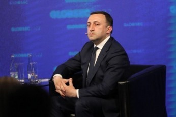 irakli-RaribaSvili-mmarTveli-partia-da-mTavroba-kars-vuxsniT-yvela-politikur-moTamaSes-yvela-opoziciur-partias