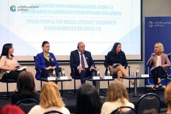 ComCom-ma-UNICEF-isa-da-USAID-is-mediawignierebis-erTobliv-konferenciaSi-monawileoba-miiRo