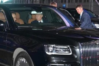 putinis-limuzinze-Tavdasxma-moxda---misi-dacvis-samsaxuris-ramdenime-wevri-daakaves-ramdenime-ki-gauCinarda