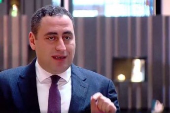 giorgi-vaSaZe-SemiZlia-vTqva-rom-am-Senobis-Tavidan-TeTri-kvamli-amovida---samSabaTs-samoqalaqo-seqtorTan-Sejerebul-dokuments-gamovaqveynebT