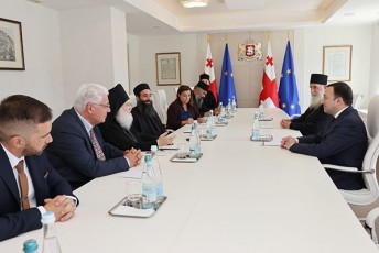 premier-ministri-irakli-RaribaSvili-aTonis-wminda-mTis-vatopedis-monastris-winamZRvars-arqimandrit-efrems-Sexvda