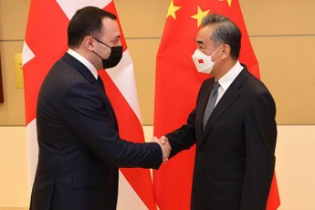 irakli-RaribaSvili-CineTis-saxalxo-respublikis-saxelmwifo-mrCevelsa-da-sagareo-saqmeTa-ministrTan-Sexvedraze-ormxrivi-TanamSromloba-da-savaWro-da-ekonomikuri-partniorobis-gaRrmavebis-perspeqtiva-ganvixileT