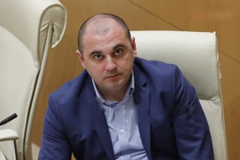 levan-xabeiSvili---gulwrfelad-vwuxvar-kezeraSvilze-nika-melias-gancxadebis-gamo-roca-rusi-oligarqis-reJimi-dasustebulia-partiis-Tavmjdomarisgan-isrebis-gadatana-arasworia