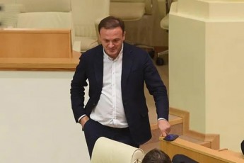 irakli-zarqua-nacmoZraobaSi-arsebul-dapirispirebaze-xabes-xeli-ar-moxvdes