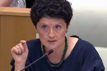 Tea-wulukiani-elene-xoStaria-putinisgan-Tanxebis-miRebis-garda-Tanxas-iRebs-oligarqi-kezeraSvilisgan-da-mis-advokatad-aris-qceuli